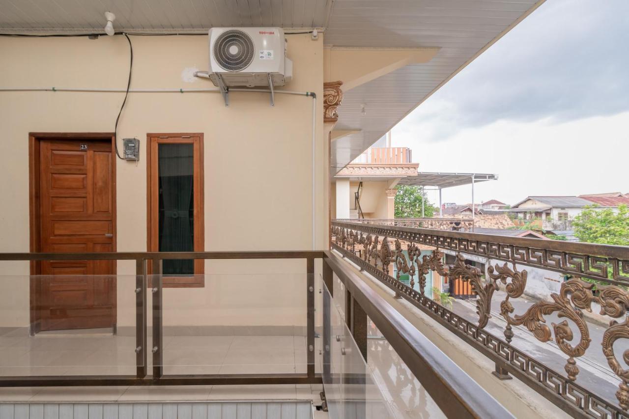 Urbanview Hotel Salsabilah Palembang By Reddoorz Экстерьер фото