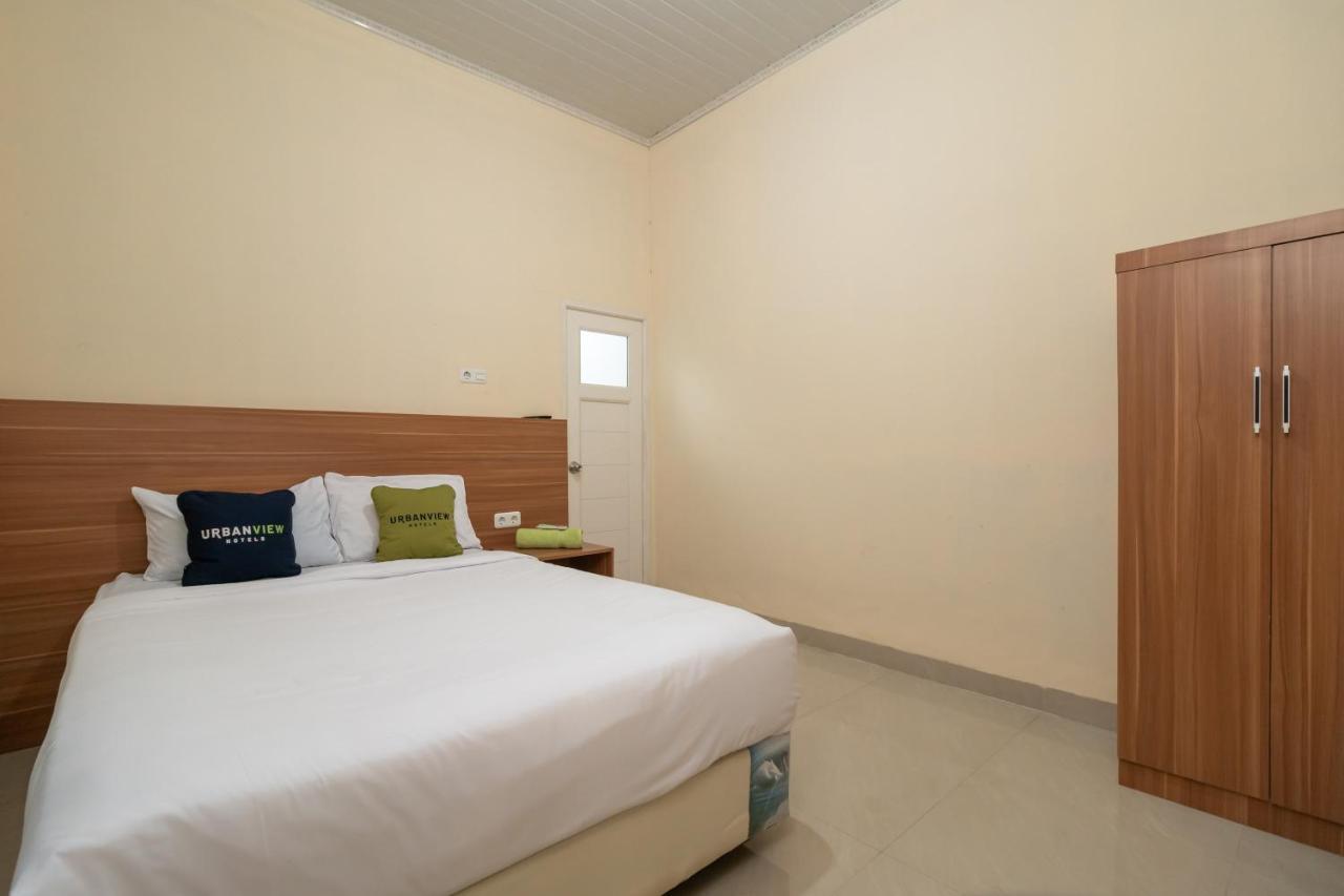 Urbanview Hotel Salsabilah Palembang By Reddoorz Экстерьер фото